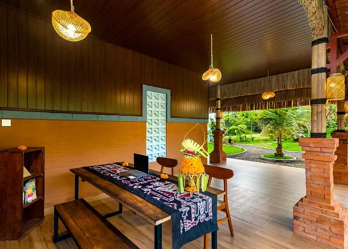 Wana Ayu Jelijih By Dhananjaya Hospitality ベッド・アンド・ブレックファスト