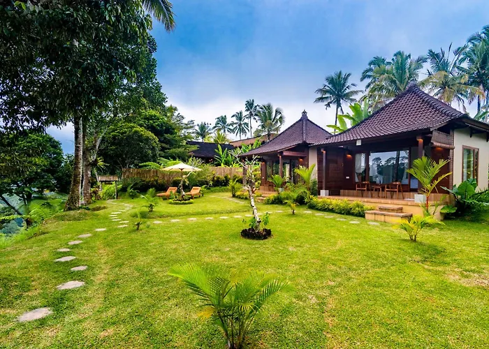 Wana Ayu Jelijih By Dhananjaya Hospitality ベッド・アンド・ブレックファスト 4*