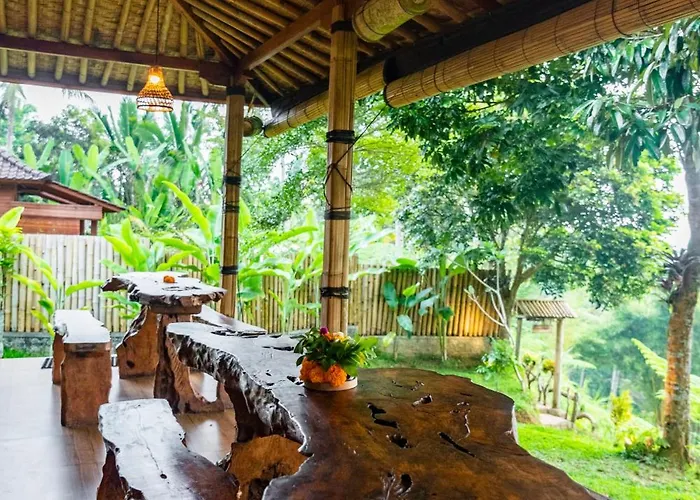 Wana Ayu Jelijih By Dhananjaya Hospitality Frühstückspension