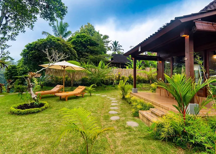 Wana Ayu Jelijih By Dhananjaya Hospitality Frühstückspension